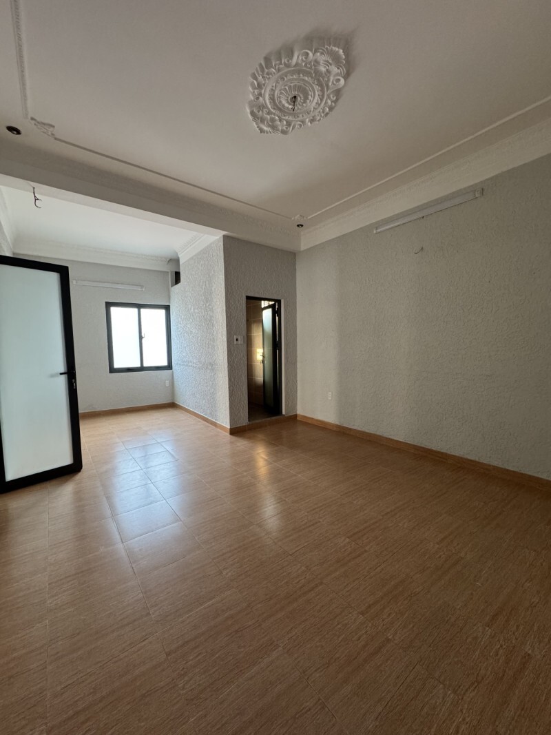 ♪ giảm Sâu hơn 1 tỷ MT Huỳnh Thúc Kháng, gần Nguyễn Văn Linh, 70m2, 4 tầng, 7 Phòng KD