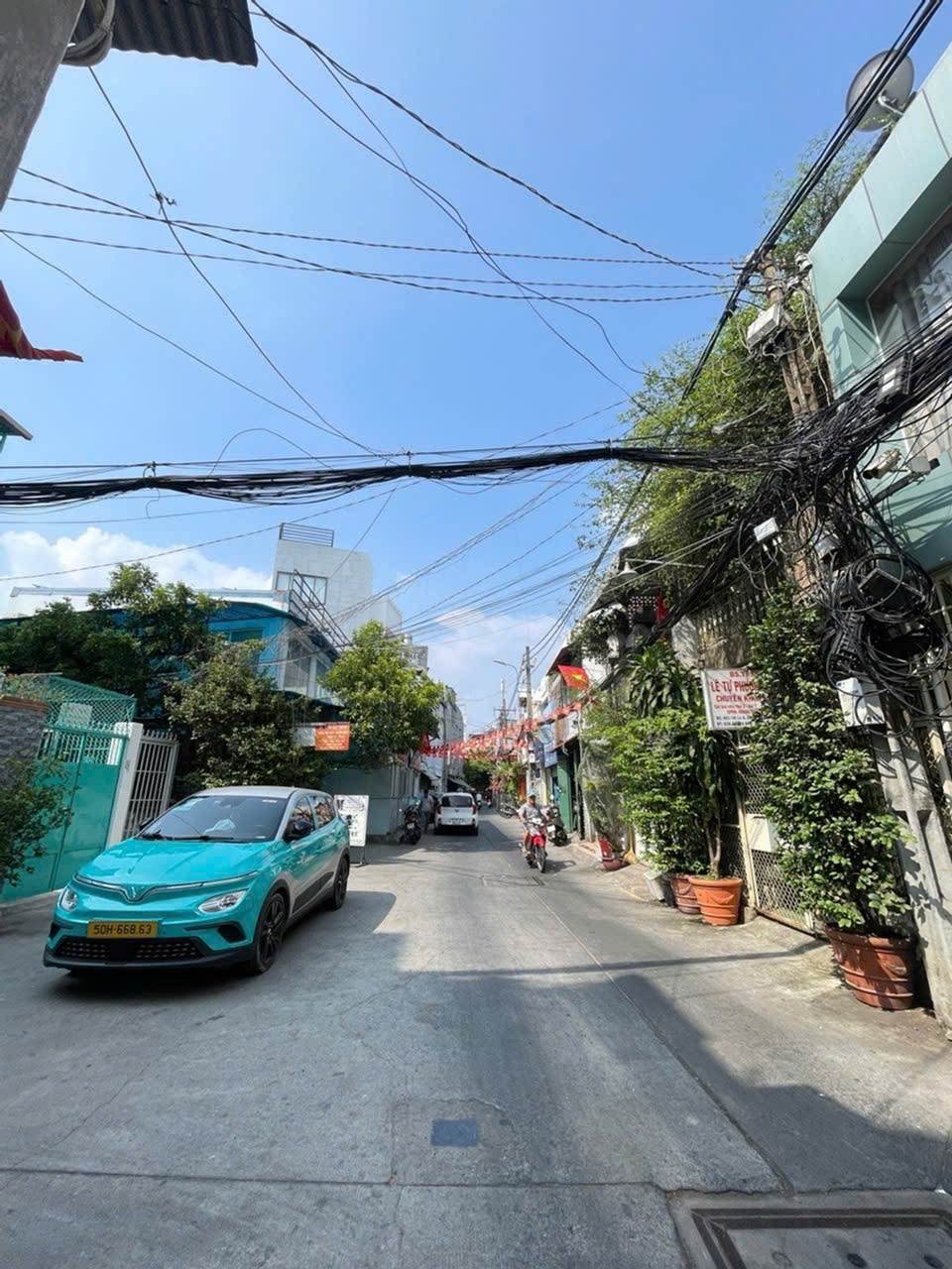 Bán nhà đường Cách Mạng Tháng 8, DT 53m², ngang 4m, hẻm xe hơi, nhà đẹp ở ngay