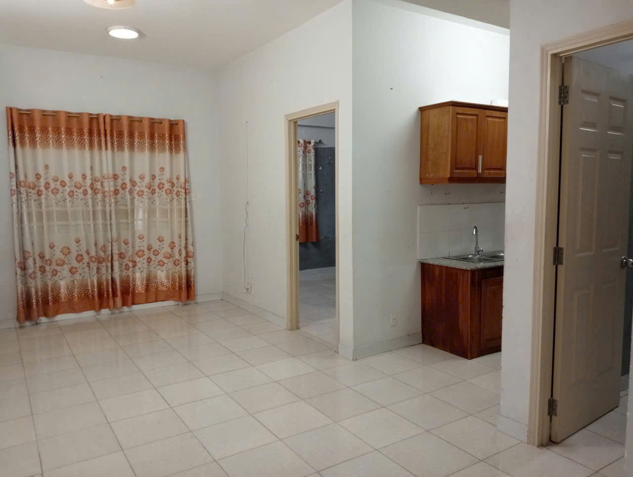 Hot hot Bán căn sổ hồng tại HQC Plaza, 55m2 2PN 1,450. Có hỗ trợ vay ngân hàng. Trống sẵn ở ngay