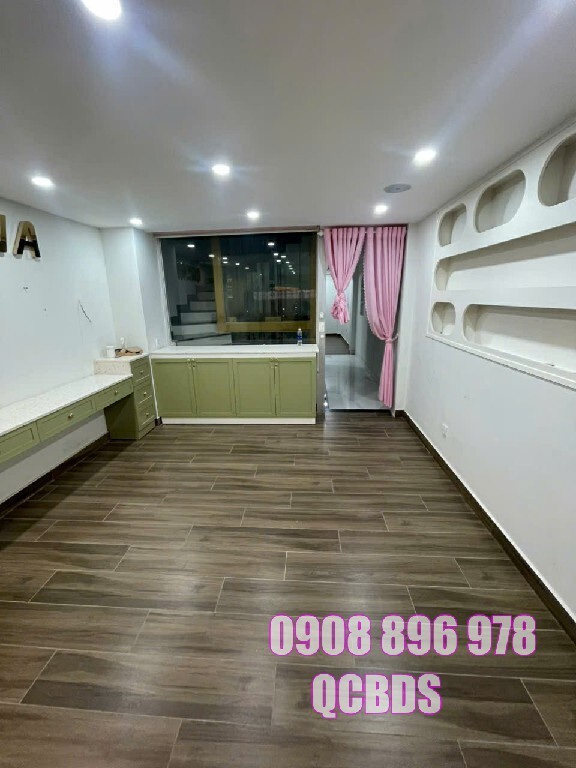 Bán nhà 26 Lý Thường Kiệt Phường 7 Quận 10 hướng Tây Nam chìa khóa trao tay