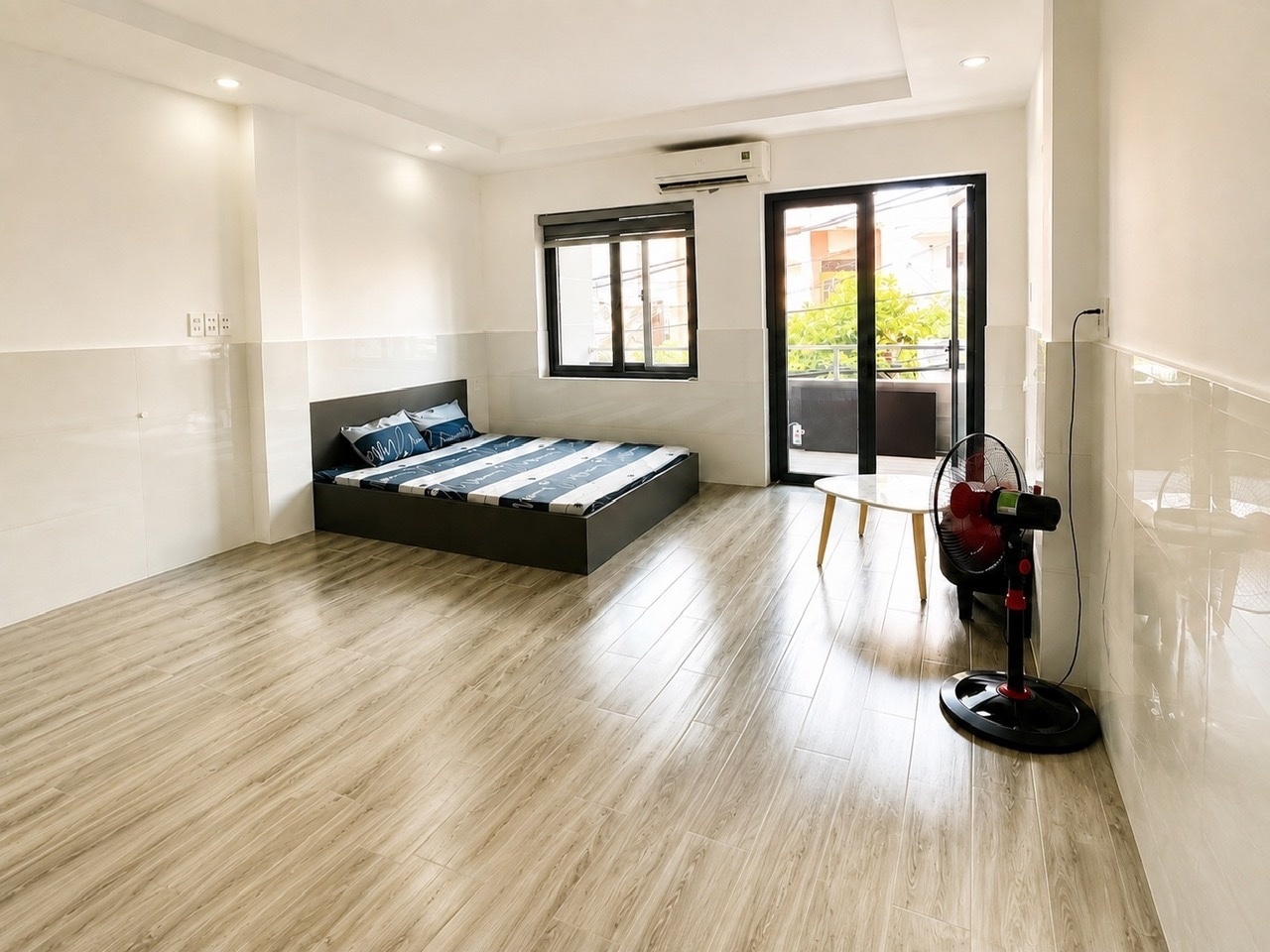 BÁN NHÀ VƯỜN LÀI LÔ GÓC 3 TẦNG 75M², ĐƯỜNG 8M THÔNG, DÒNG TIỀN 35TR CHỈ 8.X