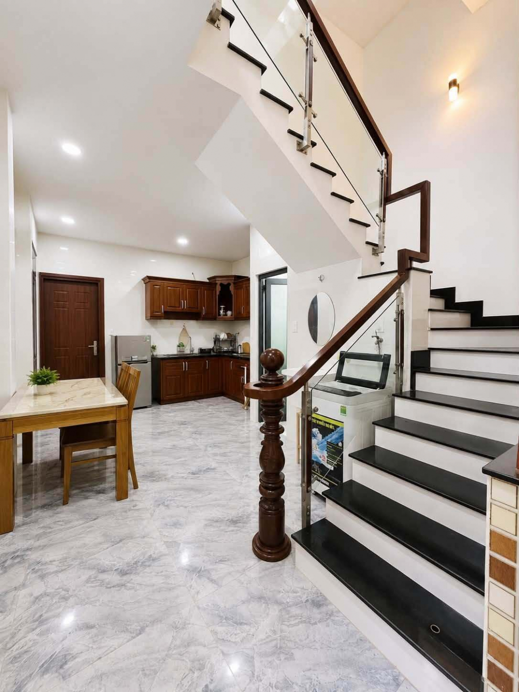 BÁN NHÀ VƯỜN LÀI LÔ GÓC 3 TẦNG 75M², ĐƯỜNG 8M THÔNG, DÒNG TIỀN 35TR CHỈ 8.X