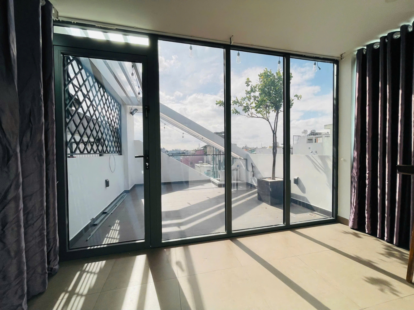 GIẢM NGAY 300 TRIỆU – NHÀ ĐẸP GÒ VẤP – Ô TÔ NGỦ TRONG NHÀ – GIÁ MỚI 9,5 TỶ