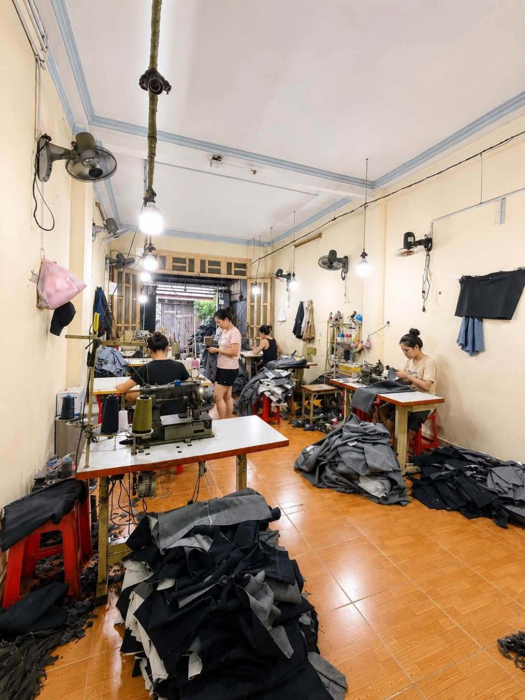 BÁN NHÀ HẺM XE TẢI VƯỜN LÀI - TÂN PHÚ - GIÁP TÂN BÌNH, Q11 - 65M² NỞ HẬU - SẴN DÒNG TIỀN