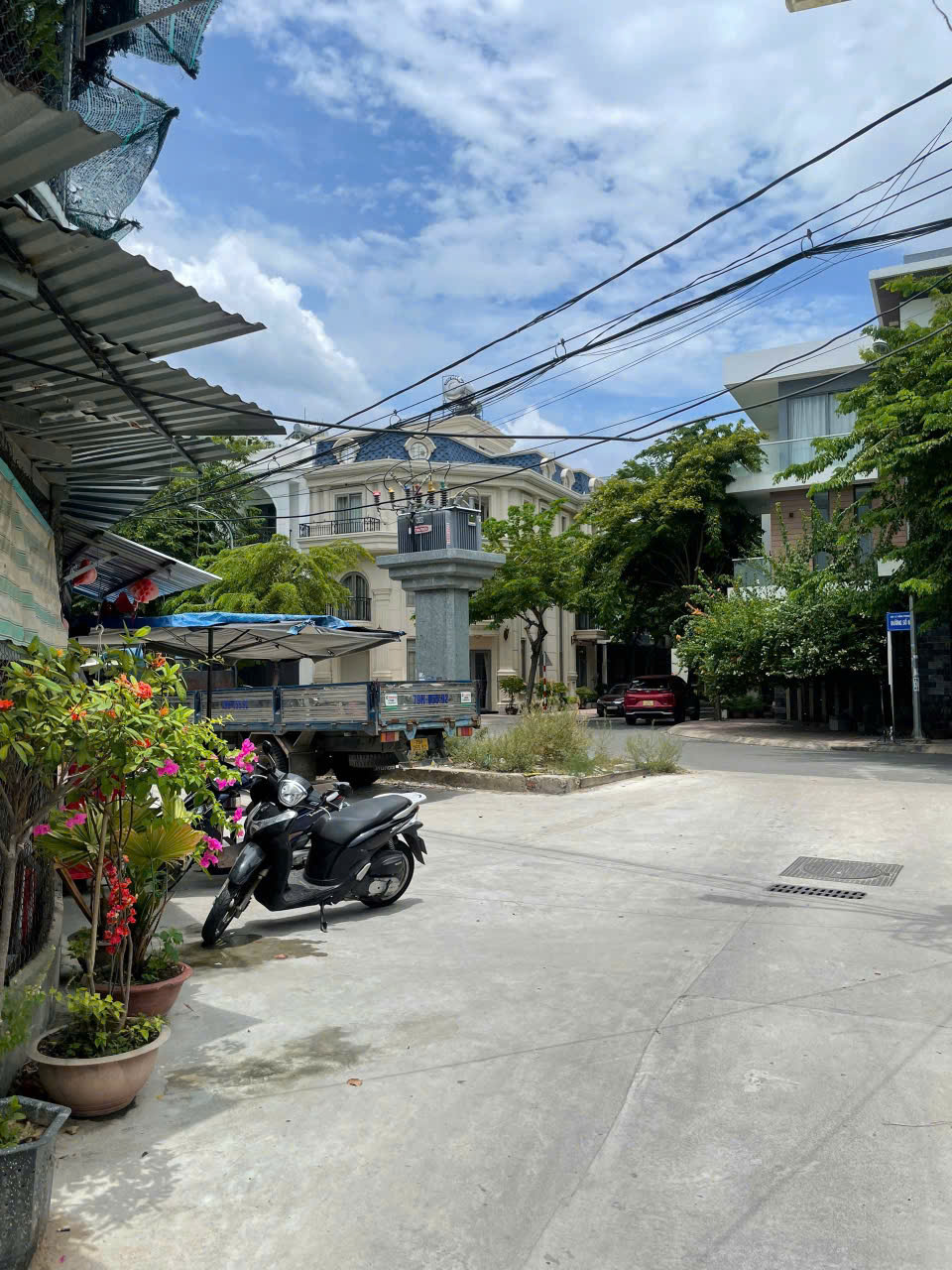 BÁN ĐẤT LÔ GÓC 2 MẶT TIỀN – KĐT HÀ QUANG 1 Đường Hương Điền, gần chợ Đồng Nai đường rộng ô tô ra