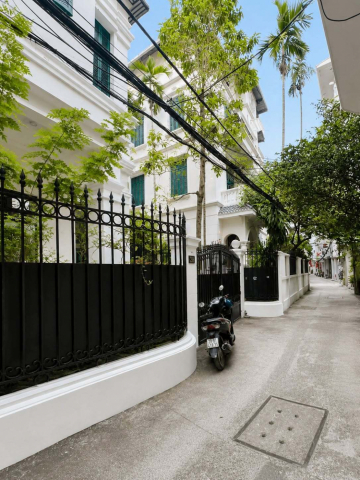 LẠC LONG QUÂN – BIỆT THỰ LÔ GÓC – Ô TÔ 7 CHỖ – 120M² – 4 TẦNG – MT 9,3M – 275TR/M²