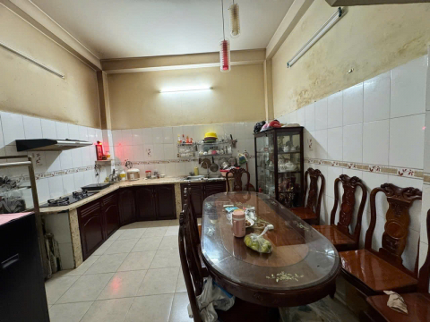 Bán nhà Lạc Long Quân 54m2, 4 tầng, 4 phòng ngủ, hẻm xe hơi