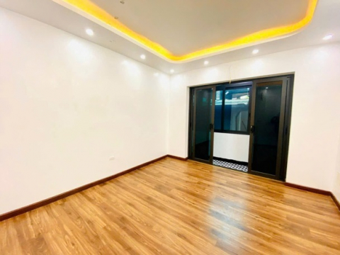 ⭐Chính chủ bán nhà mới xây giá tốt - phân khúc hiếm tại trung tâm Đống Đa, nhỉnh 8 tỉ. 0967906469