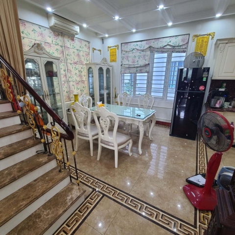 Bán nhà mặt phố Bùi Thị Xuân, 170m2, 3 tầng, mặt tiền 6.6m, 134.5 tỉ, 1 sổ, vuông nở hậu